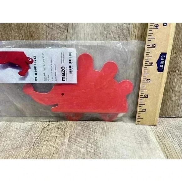Metal Hedgehog Wall Hook Maze Kids Decor Red Iggy Art Container Store NEW - Picture 5 of 5